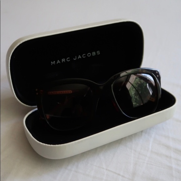 Marc Jacobs Sunglasses - Picture 2 of 7